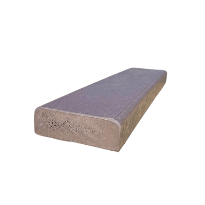 Plastplanke med 2 afrundet kanter - Brun