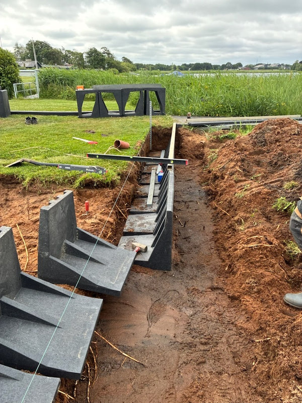 Støttemur i genbrugsplast