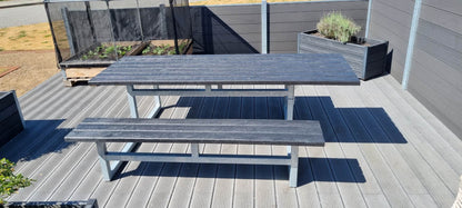 Vedligeholdelsesfrit bord bænkesæt uden ryglæn samt genbrugsplastplanker (handicapvenlig)