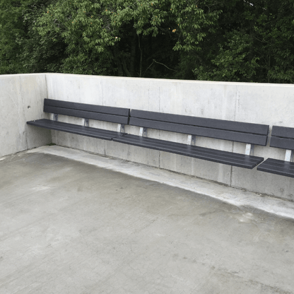 Bænk - Væghængt med ryglæn